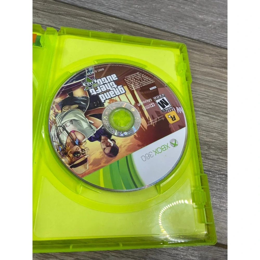 Grand Theft Auto V GTA 5 Microsoft Xbox 360 Complete With Manual 2-Disc Set 2013